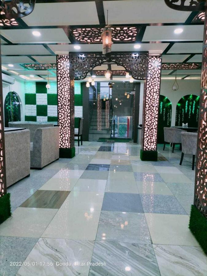 Oyo Mosaic Hotel And Restaurant Gonda Екстер'єр фото